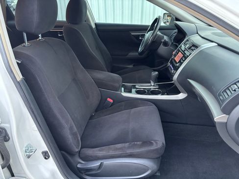 Used 2013 Nissan Altima 2.5 SV image 37