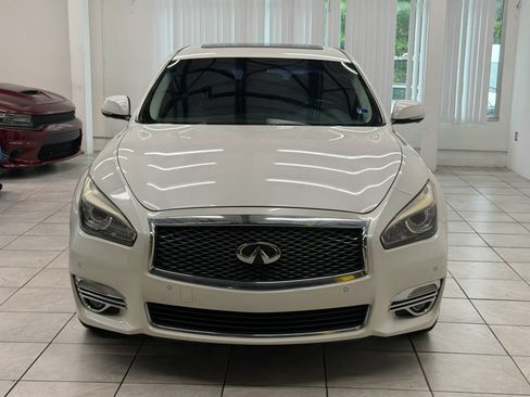 Used 2016 INFINITI Q70 L 3.7 w/ Deluxe Touring Package RWD image 2