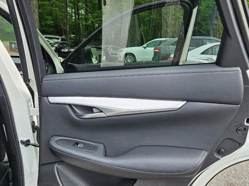 Used 2021 INFINITI QX50 Luxe w/ Appearance Package image 32