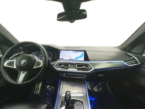 Used 2020 BMW X5 M50i w/ Premium Package image 27