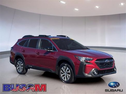 Used 2023 Subaru Outback Premium image 1
