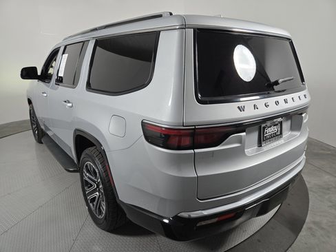 Used 2022 Jeep Wagoneer Series III image 6