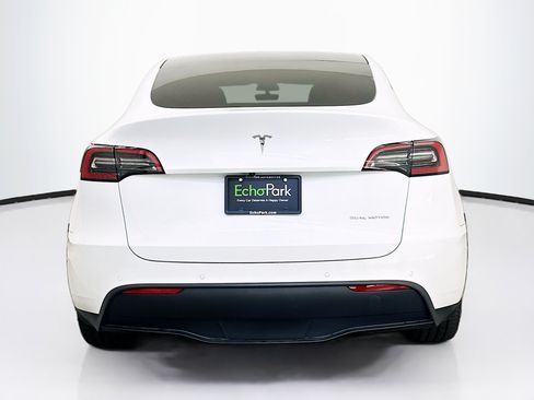 Used 2021 Tesla Model Y Long Range AWD/4WD image 7