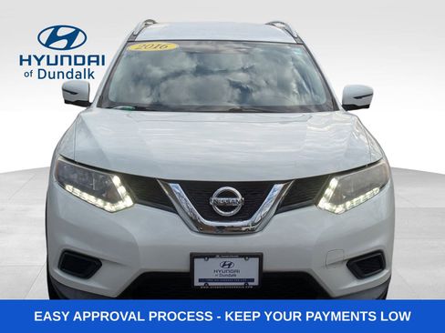 Used 2016 Nissan Rogue SV w/ SV Premium Package image 11