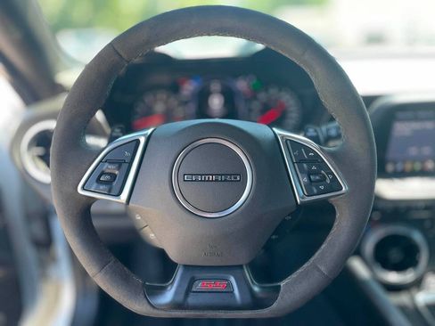 Used 2019 Chevrolet Camaro SS RWD image 13