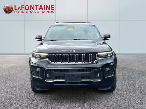 Used 2021 Jeep Grand Cherokee L Overland w/ Luxury Tech Group IV AWD/4WD image 2