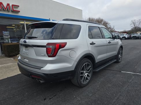 Used 2018 Ford Explorer Sport w/ Equipment Group 401A image 3