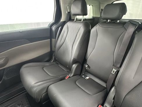 New 2026 Kia Carnival SX FWD image 14