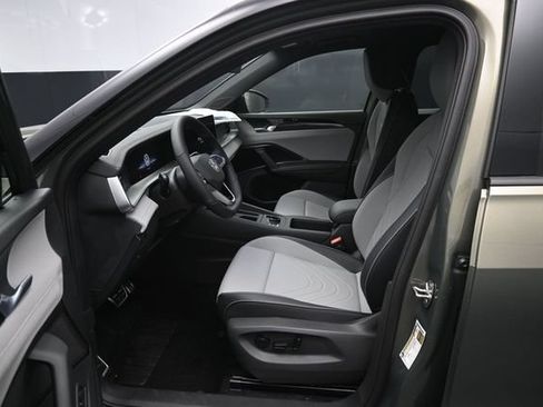New 2026 Volkswagen Tiguan SE R-Line AWD/4WD image 9