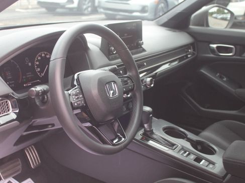 Used 2023 Honda Civic Sport image 23