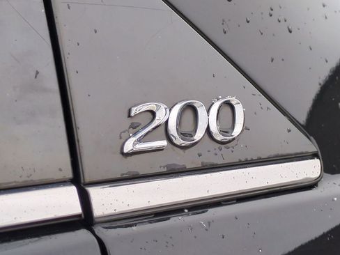 Used 2013 Chrysler 200 Limited image 12