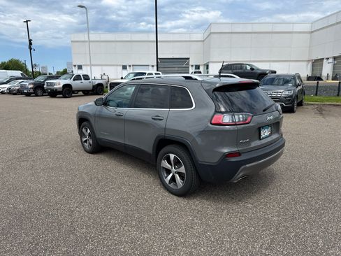 Used 2020 Jeep Cherokee Limited AWD/4WD image 5