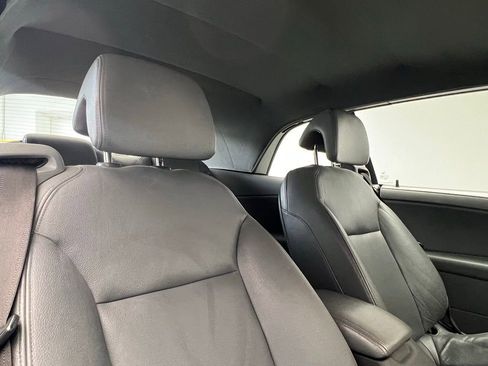 Used 2007 Saab 9-3 2.0T w/ Premium 17 Pkg image 11