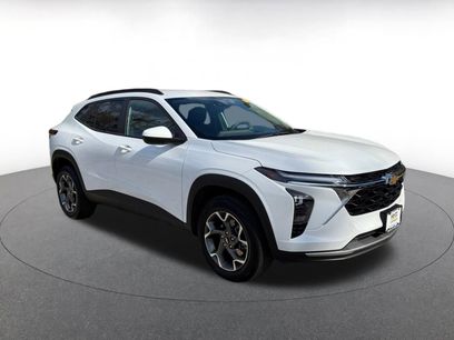 Used 2025 Chevrolet Trax LT