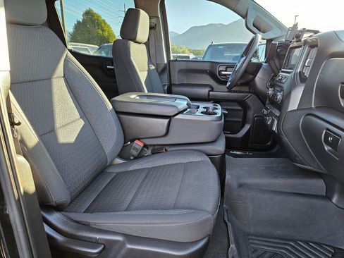 Used 2023 Chevrolet Silverado 1500 Custom Trail Boss w/ LPO, Dark Essentials Package AWD/4WD image 32
