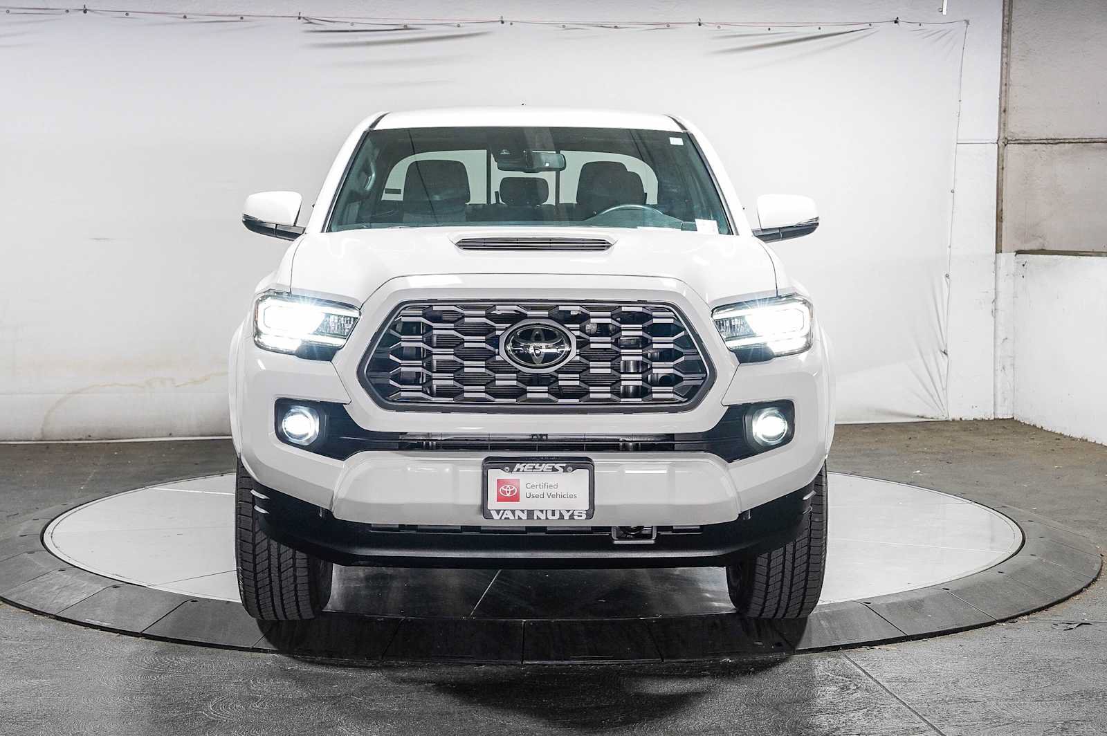 Certified 2023 Toyota Tacoma TRD Sport AWD/4WD image 3
