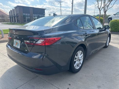 Used 2025 Toyota Camry LE image 6