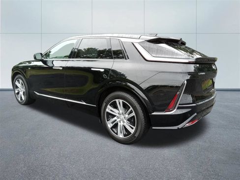 Used 2024 Cadillac Lyriq Tech AWD/4WD image 3