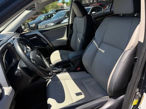 Used 2018 Toyota RAV4 Limited w/ Advanced Technology Package AWD/4WD image 37