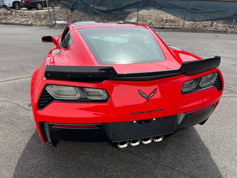 Used 2015 Chevrolet Corvette Z06 w/ 3LZ Preferred Equipment Group image 17