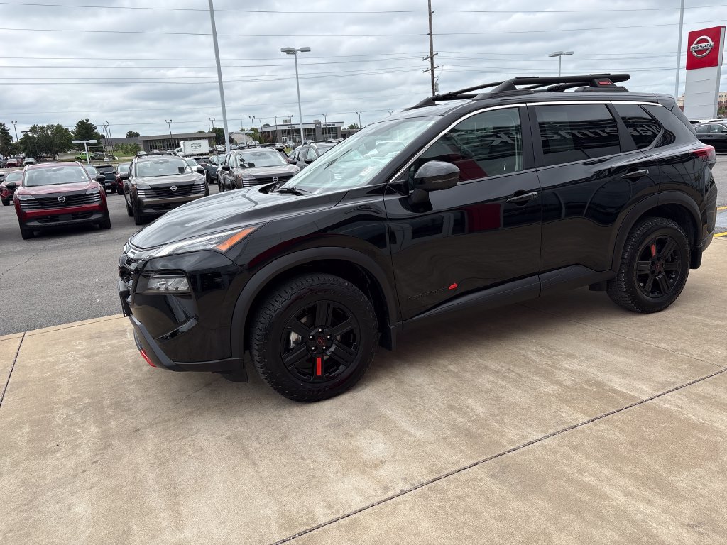 Used 2025 Nissan Rogue SV w/ Rock Creek Premium Package AWD/4WD 360° Tour