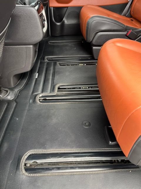 Used 2024 Kia Carnival SX FWD image 7