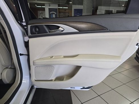 Used 2017 Lincoln MKZ Reserve AWD/4WD image 15