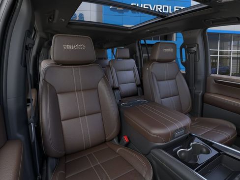 New 2026 Chevrolet Suburban High Country w/ Sun And Tow Package AWD/4WD image 17