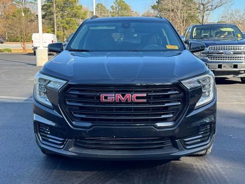Used 2023 GMC Terrain SLE w/ Elevation Edition image 5