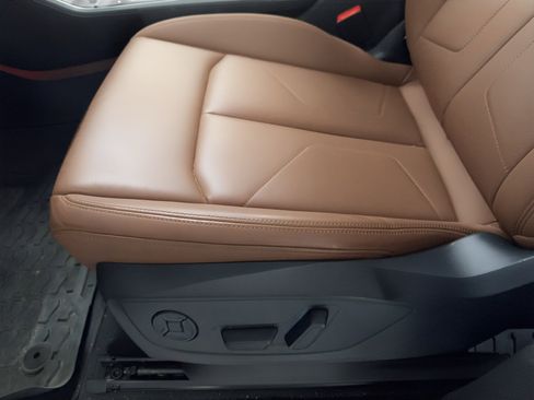 Used 2024 Audi Q3 2.0T Premium Plus w/ Premium Plus Package image 16