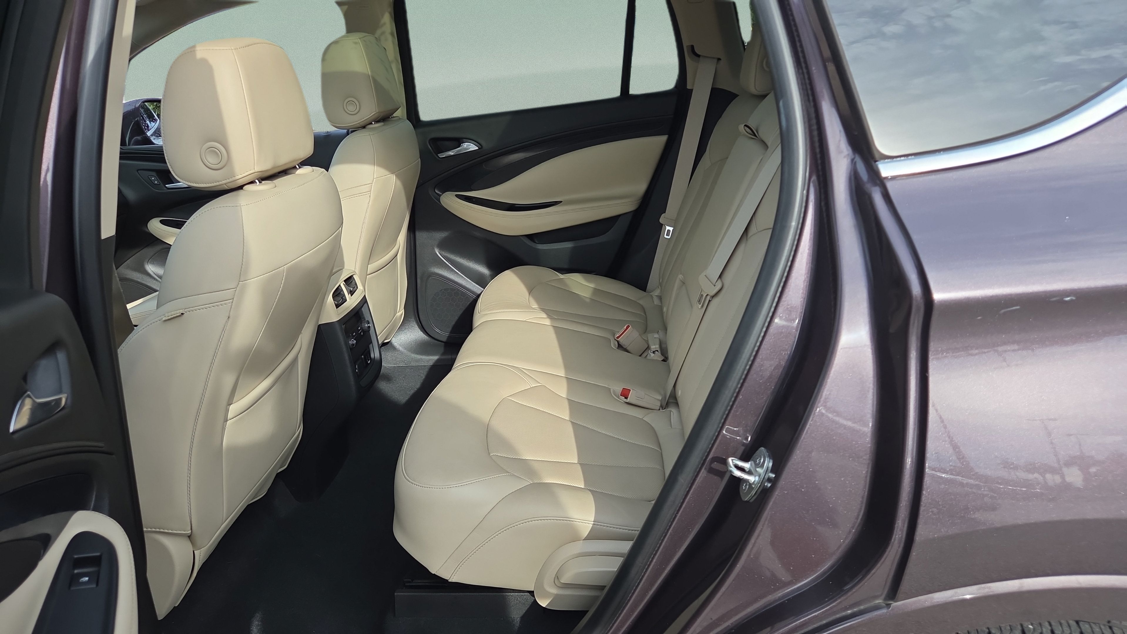 Used 2017 Buick Envision Essence FWD image 11