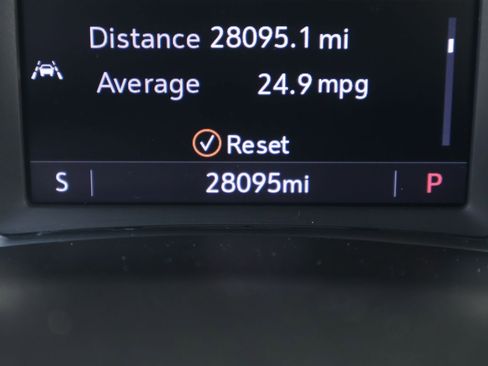 Used 2023 Chevrolet Equinox Premier FWD image 23