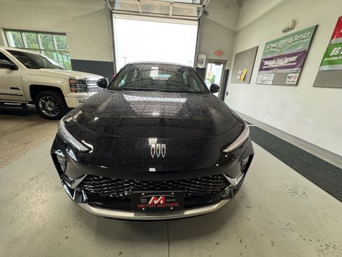 New 2026 Buick Envista Avenir FWD image 2