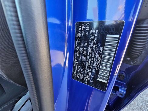 Used 2024 Hyundai Elantra SEL FWD image 23