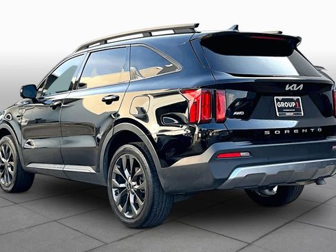 Used 2022 Kia Sorento SX Prestige w/ Rust Color Package AWD/4WD image 12