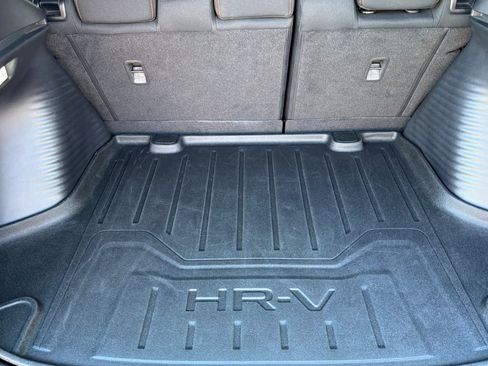 Used 2025 Honda HR-V Sport image 17