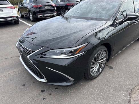 Used 2022 Lexus ES 350 Ultra Luxury image 10