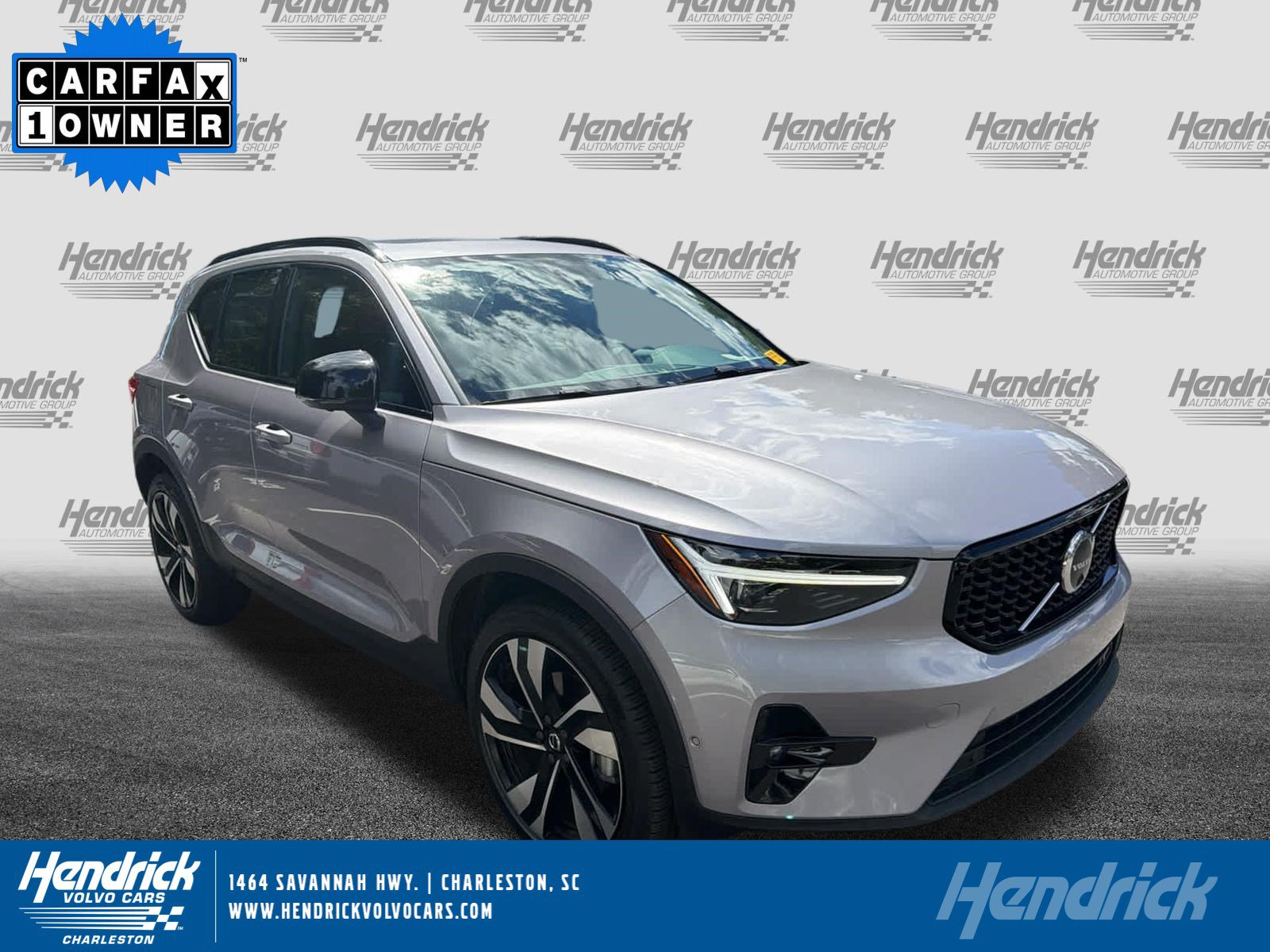 Used 2026 Volvo XC40 B5 Ultra AWD/4WD image 1