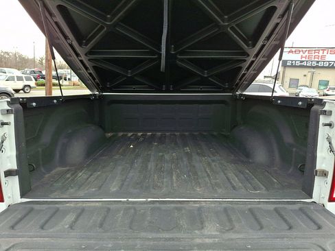 Used 2018 RAM 1500 Express image 17