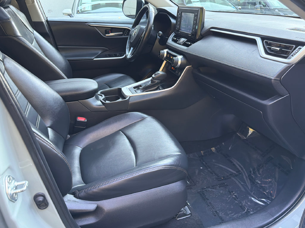 Used 2020 Toyota RAV4 XLE Premium AWD/4WD image 11