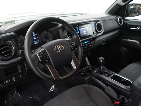 Used 2016 Toyota Tacoma SR5 image 23
