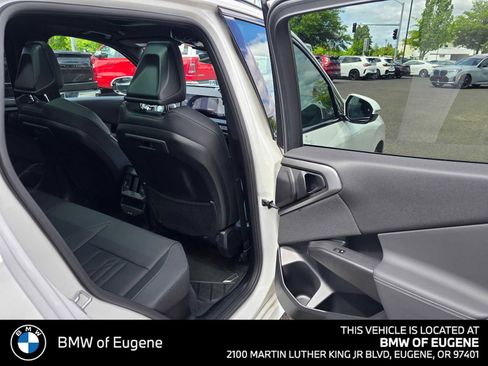 Used 2025 BMW X3 xDrive30 w/ M Sport Package AWD/4WD image 13