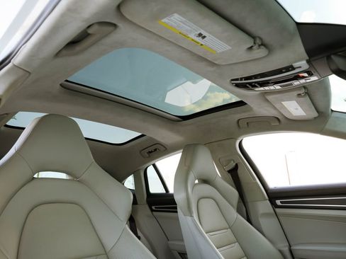 Used 2019 Porsche Panamera GTS w/ Premium Package Plus image 26