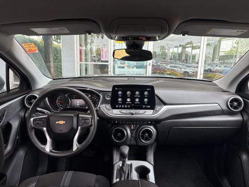 Used 2025 Chevrolet Blazer LT FWD image 35