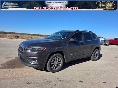 Used 2019 Jeep Cherokee Latitude Plus w/ Comfort/Convenience Group