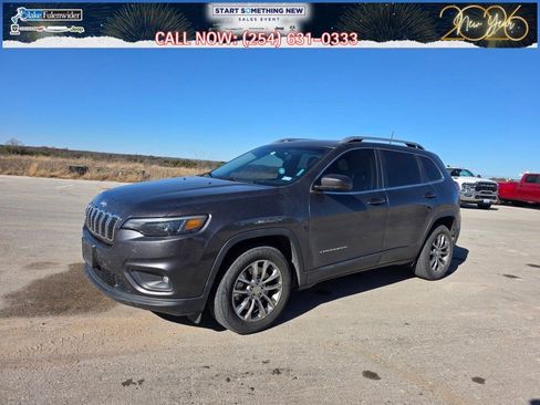 Used 2019 Jeep Cherokee Latitude Plus w/ Comfort/Convenience Group image 1