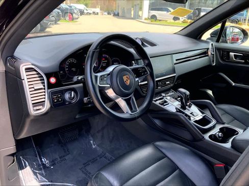 Used 2019 Porsche Cayenne AWD/4WD image 16
