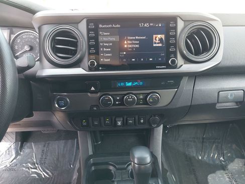 Used 2021 Toyota Tacoma TRD Off-Road w/ Technology Package RWD image 19