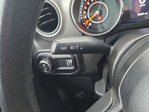 Used 2023 Jeep Gladiator Sport image 19