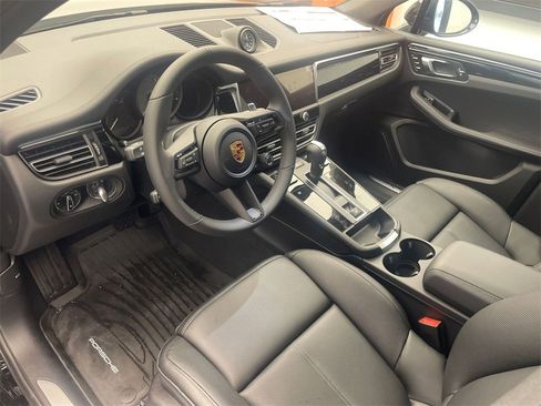 New 2026 Porsche Macan S image 4